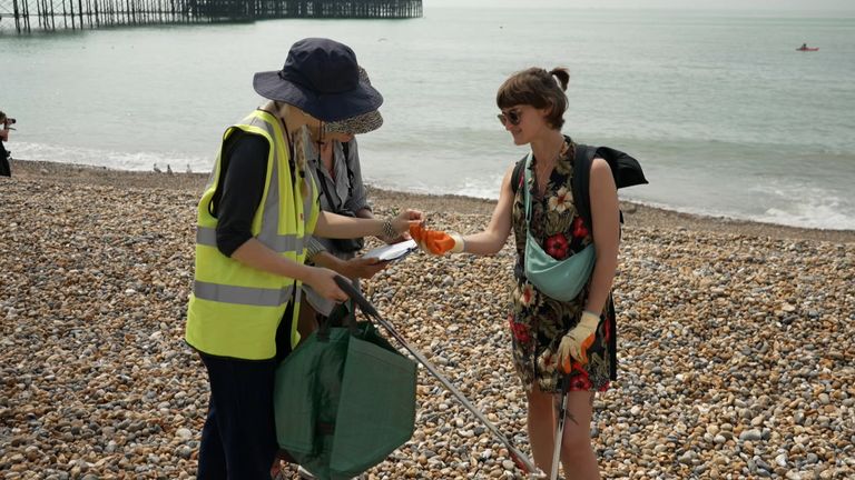 Could a tax on plastic bottles solve the pollution problem on UK shores?