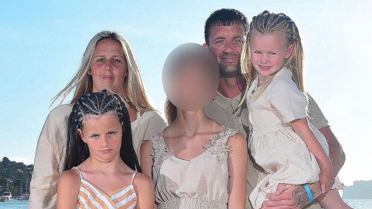 Shane Roller, Shannen Morgan and their children Lillie and Rubie died on Sunday. Pic: Gofundme