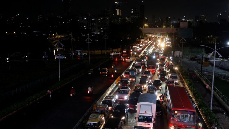 Tráfico cerca del lugar. Foto: Reuters