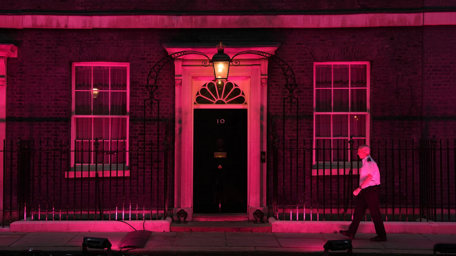 Southport: Downing Street lit up pink in tribute as PM sets out support package | UK News