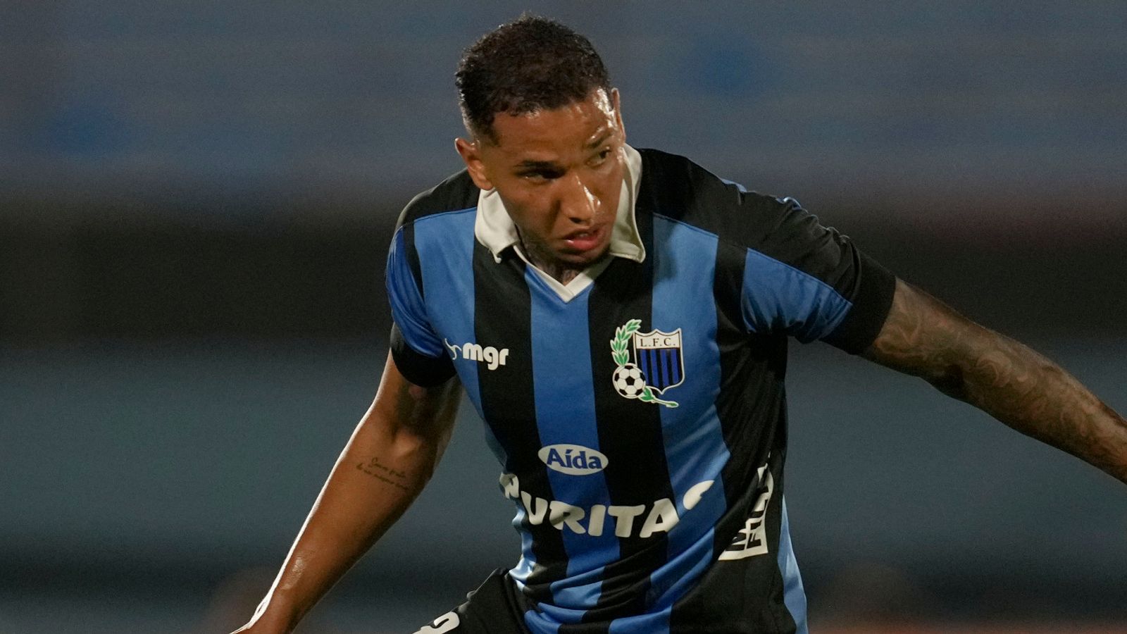 Juan Izquierdo: Uruguayan footballer dies aged 27 after collapsing on pitch 