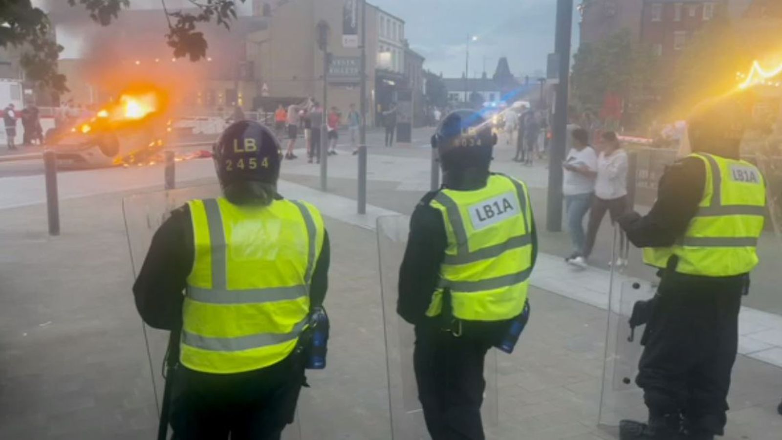 'Criminal thuggery' in Sunderland as rioters target mosque and set police station on fire