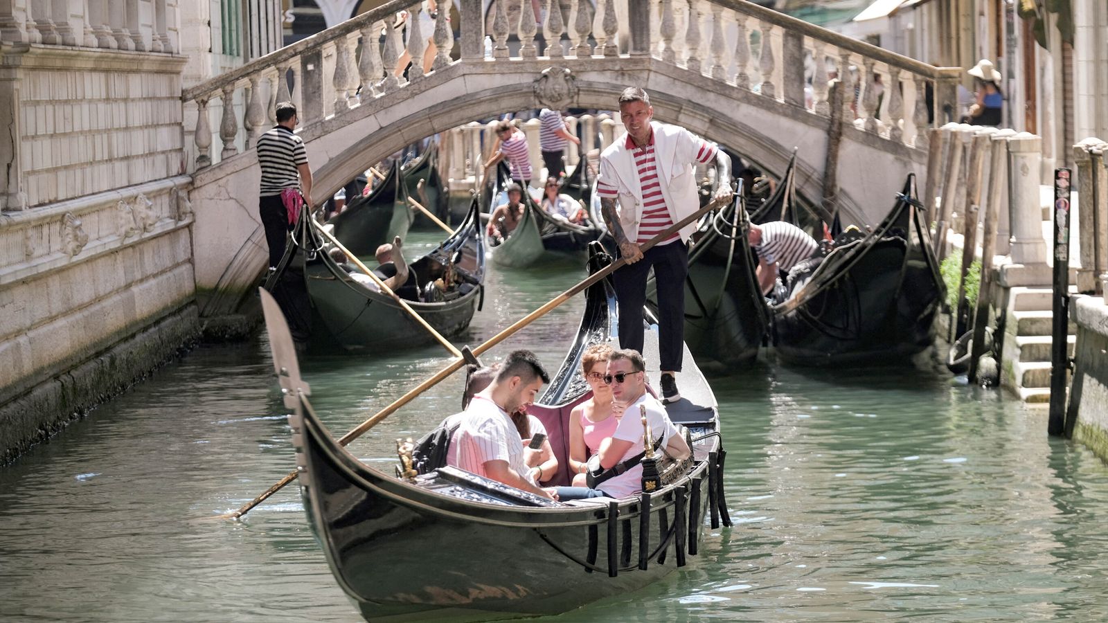 Venice is recruiting gondoliers - but would you be successful in competitive process?