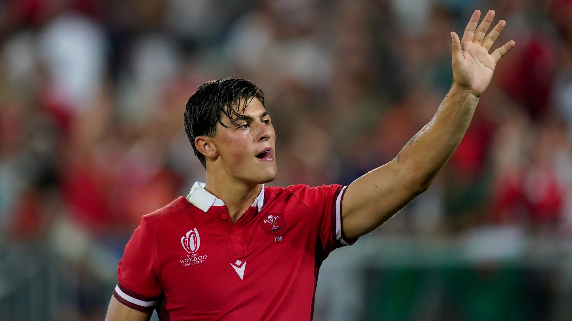 Welsh star returns to rugby after leaving the NFL