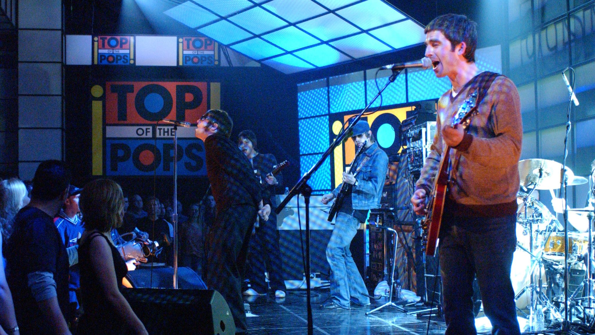 Oasis Announce Reunion And Reveal Details Of Huge UK Tour Ents oasis-announce-reunion-and-reveal-details-of-huge-uk-tour-ents