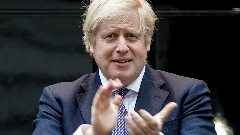 https://e3.365dm.com/24/08/768x432/skynews-boris-johnson-clapping_6659888.jpg?20240818121057