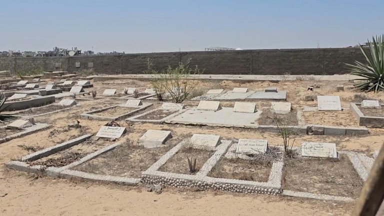 Graveyard in al Mawasi 