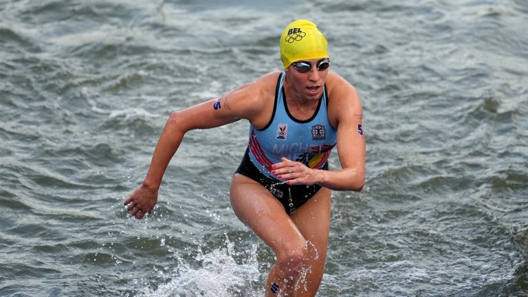 Paris 2024 Olympics - Triathlon - Women's Individual - Paris, France - July 31, 2024. Claire Michel of Belgium in action. REUTERS/Aleksandra Szmigiel