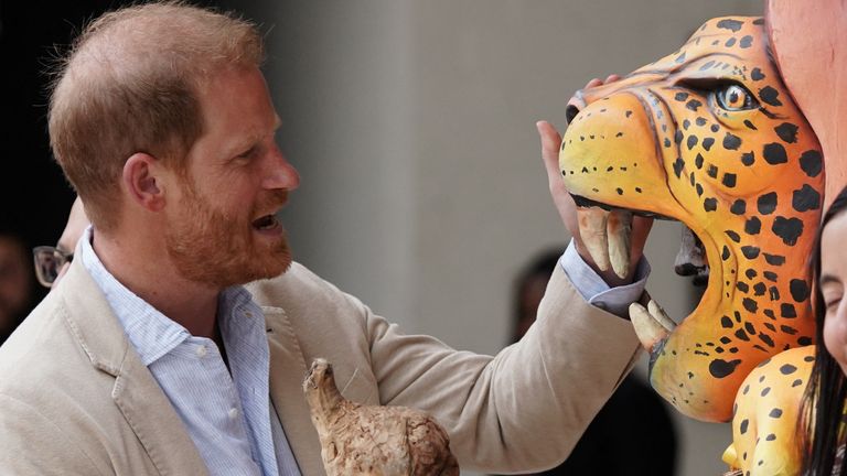 Harry meets at a folkloric performer. Pic: Reuters 