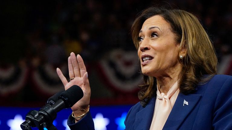 U.S. Vice President and Democratic presidential candidate Kamala Harris speaks during a campaign rally with her newly chosen vice presidential running mate Minnesota Governor Tim Walz in Philadelphia, Pennsylvania, U.S., August 6, 2024. REUTERS/Elizabeth Frantz
