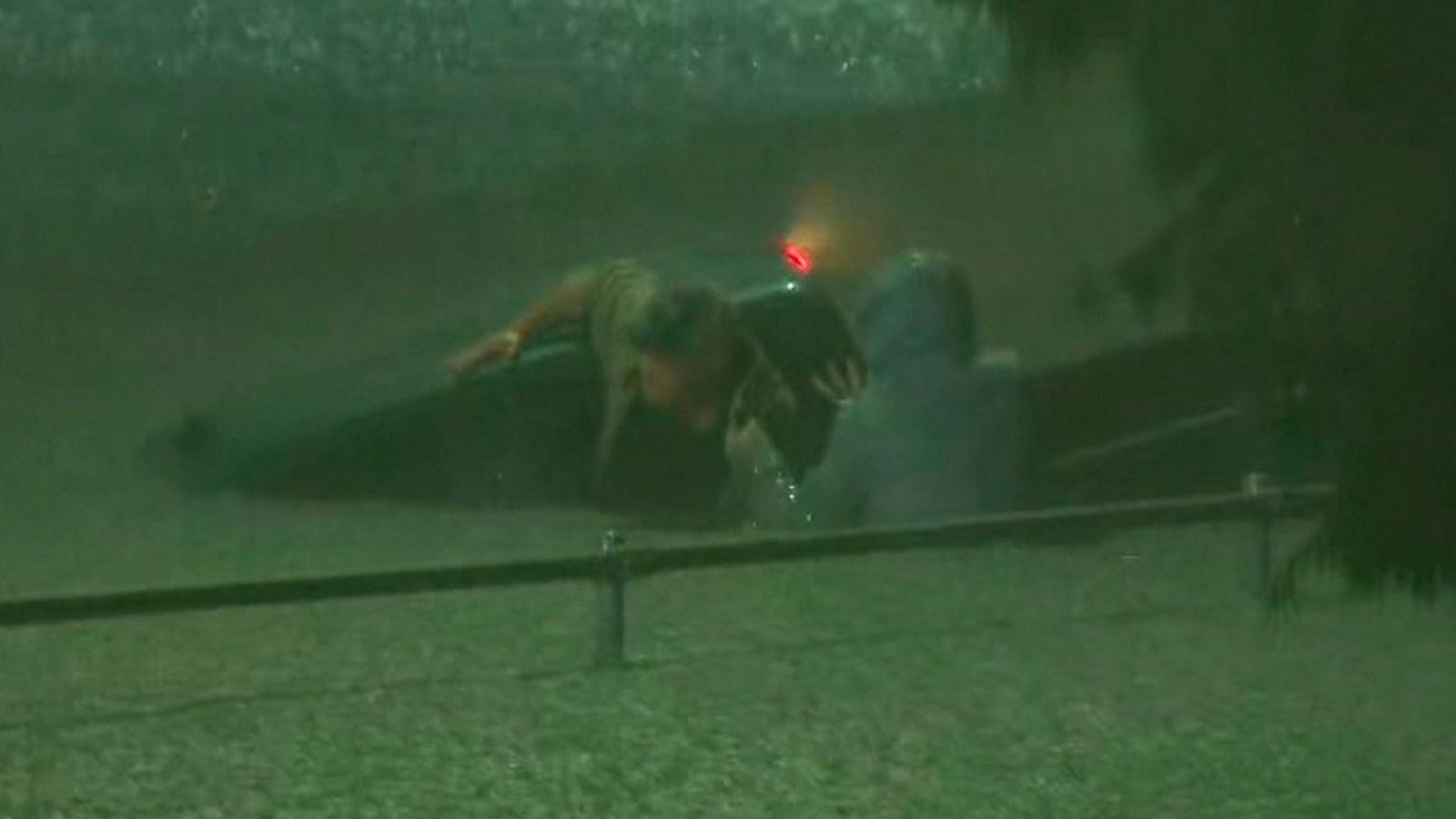 Heroic rescue of man trapped in flood caused by Hurricane Francine(01)