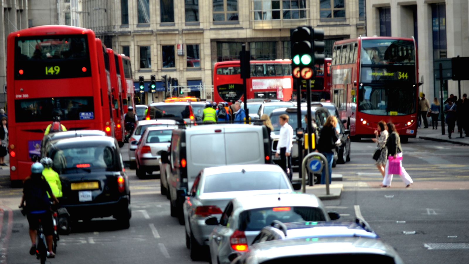 UK’s ‘most famous shopping street’ could be pedestrianised under London mayor’s traffic ban plans