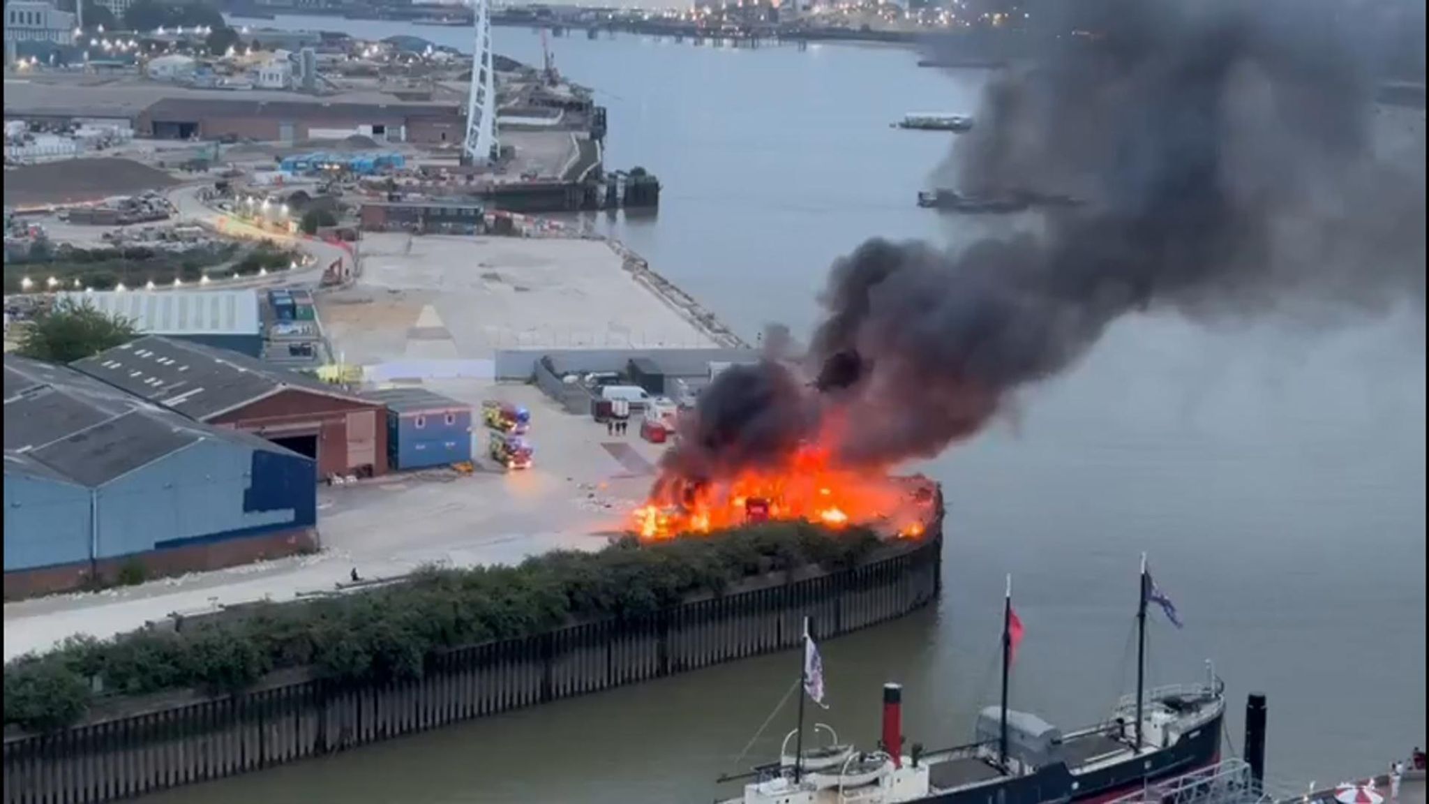 skynews-o2-fire_6673480.jpg