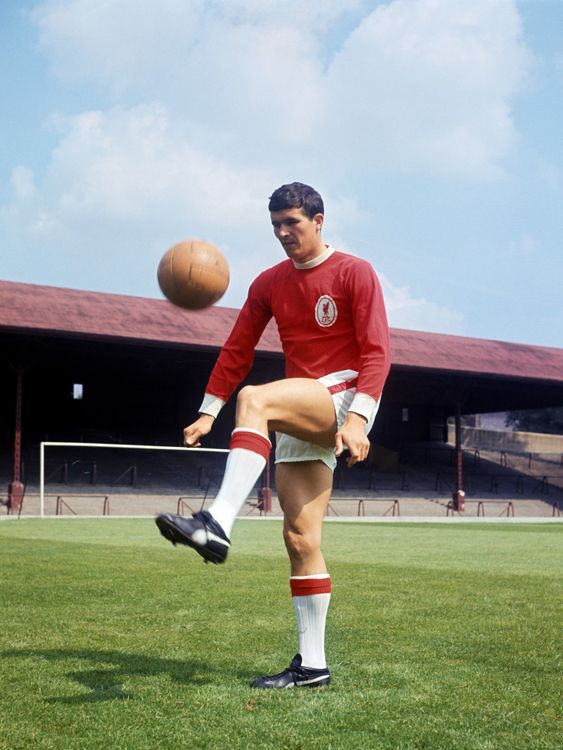 Former Liverpool captain Ron Yeats dies after suffering from Alzheimer’s