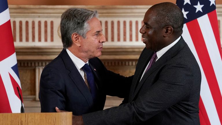 Secretary of State Antony Blinken and Britain's Foreign Secretary David Lammy shake hands at the end of their joint press conference in the Locarno room at the Foreign, Commonwealth and Development Office (FCDO) in London, Britain, September 10, 2024. Alberto Pezzali/Pool via REUTERS