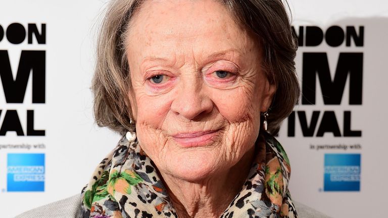 Dame Maggie Smith attending a p/call for new film The Lady In The Van at Claridges.  London. PRESS ASSOCIATION Photo. Picture date: Tuesday October 13, 2015. Photo credit should read: Ian West/PA Wire