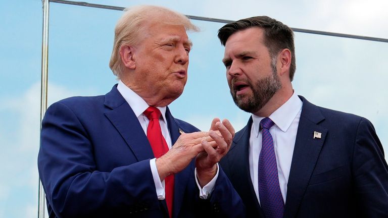 Donalda Trumpa i JD Vance’a. Zdjęcie: AP