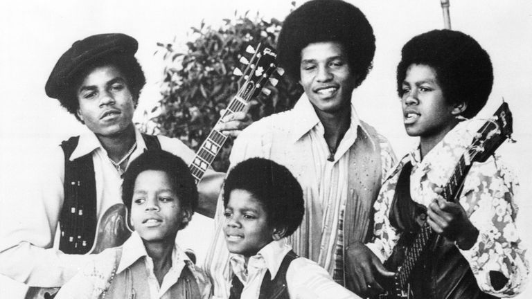 Michael, front right, joined by (lt-rt) Tito, Marlon, Jackie and Jermaine.
Pic: AP