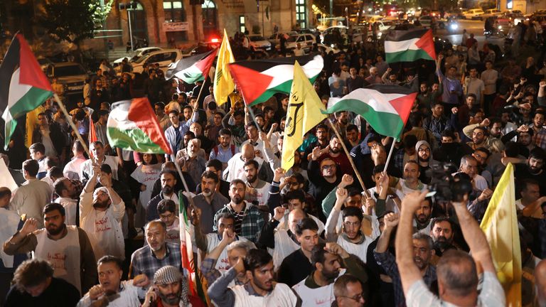 Demonstrators chant during an anti-Israel protest following an Israeli strike on Lebanon, in Tehran, Iran, September 28, 2024. Majid Asgaripour/WANA (West Asia News Agency) via REUTERS ATTENTION EDITORS - THIS IMAGE HAS BEEN SUPPLIED BY A THIRD PARTY.