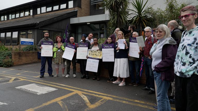 UNISON protests for COVID bonuses outside of NHS Homerton Hospital