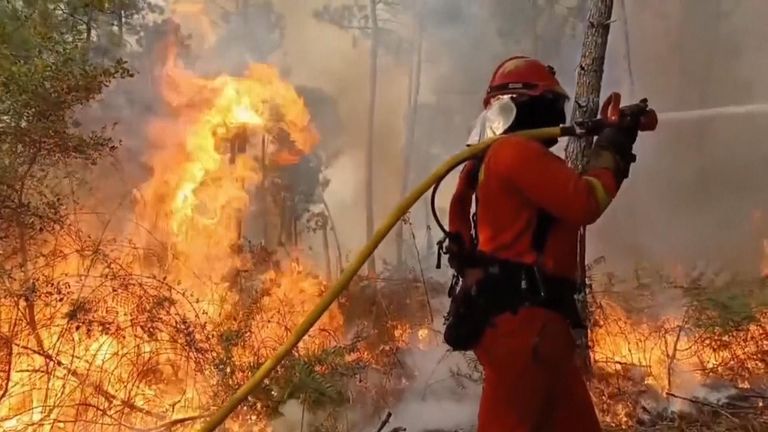 Firefighters battles blazes across northern Portugal