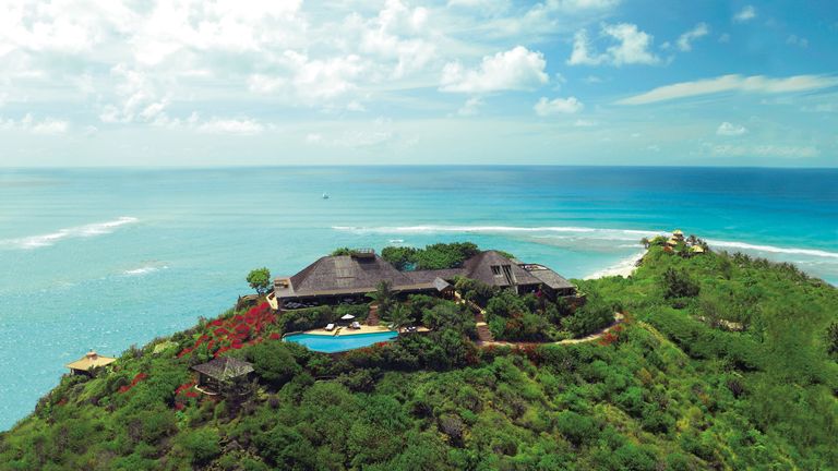 An aerial shot showing Sir Richard’s home on the island. Pic: PA eiqehiqetitxinv