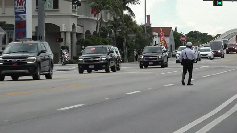 Trump's motorcade near the golf club