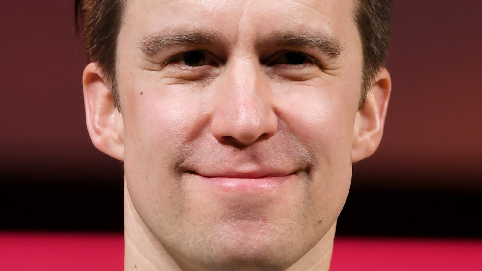 Gavin Creel: Tony Award-winning star dies at 48 | Ents & Arts News