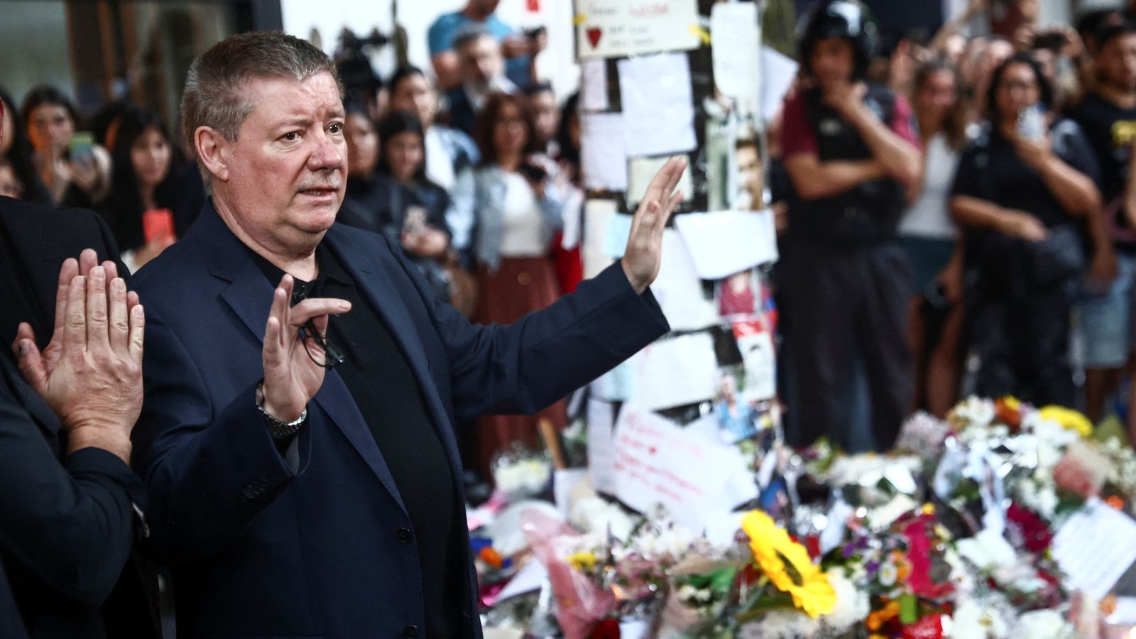 Liam Payne’s father reads tributes outside Argentinian hotel where One Direction star died