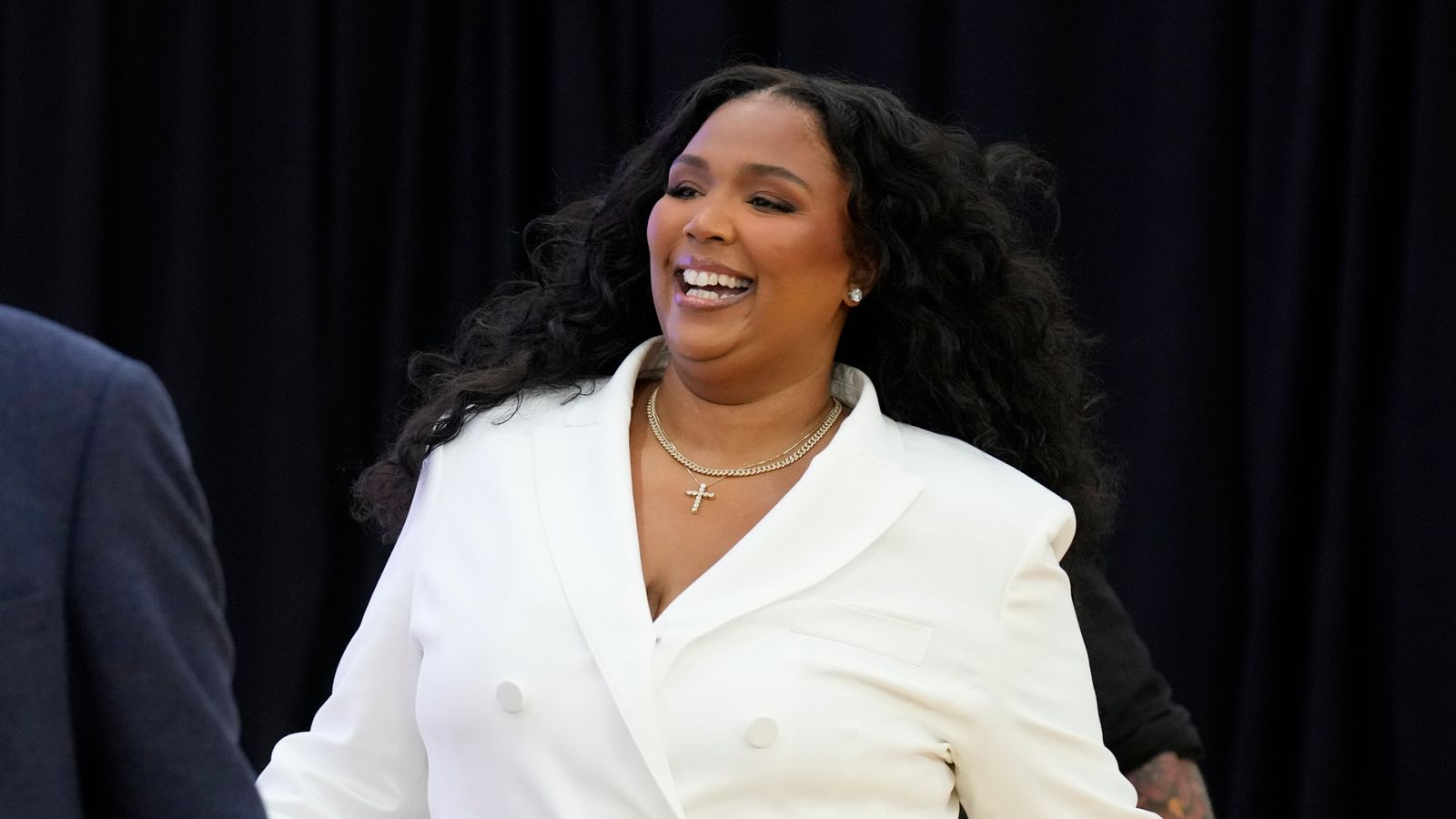 US Election Latest: Lizzo And Usher To Join Harris At Rallies; Judges ...