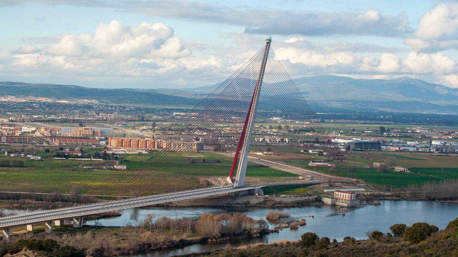 British man dies after falling from bridge in Spain while trying to ‘create content’ for social media