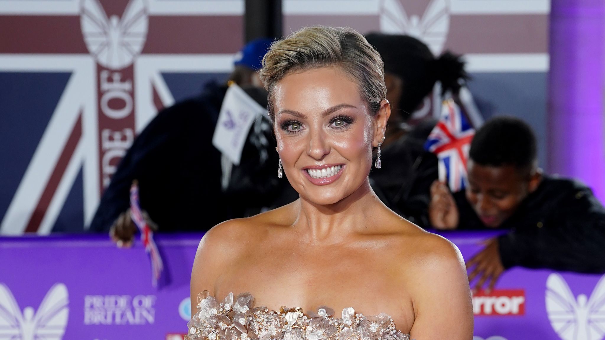 Strictly Come Dancing Star Amy Dowden Rushed To Hospital After Show ...