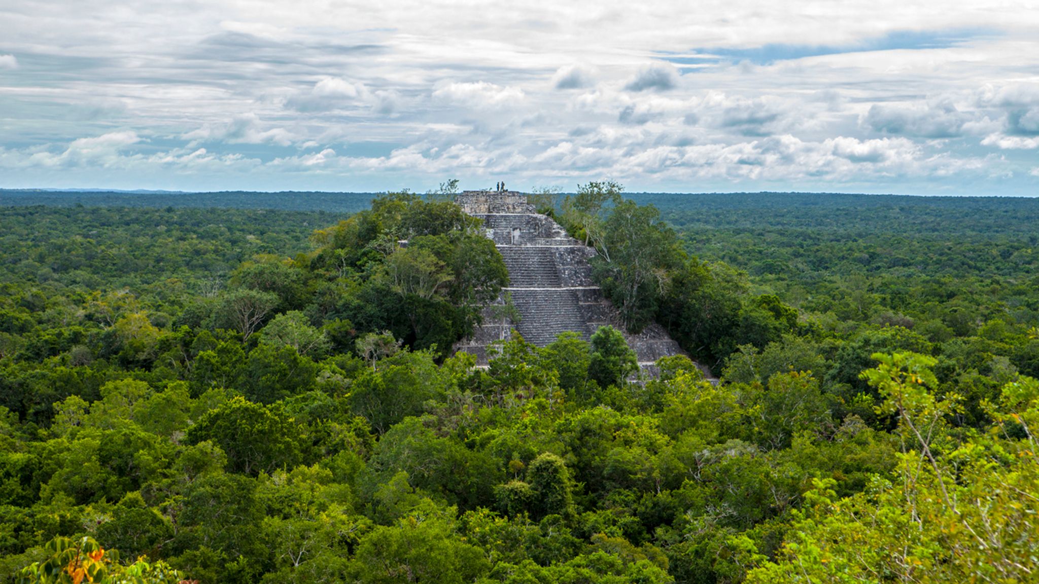 Laser technology uncovers ancient Mayan city hidden in Mexico jungle ...