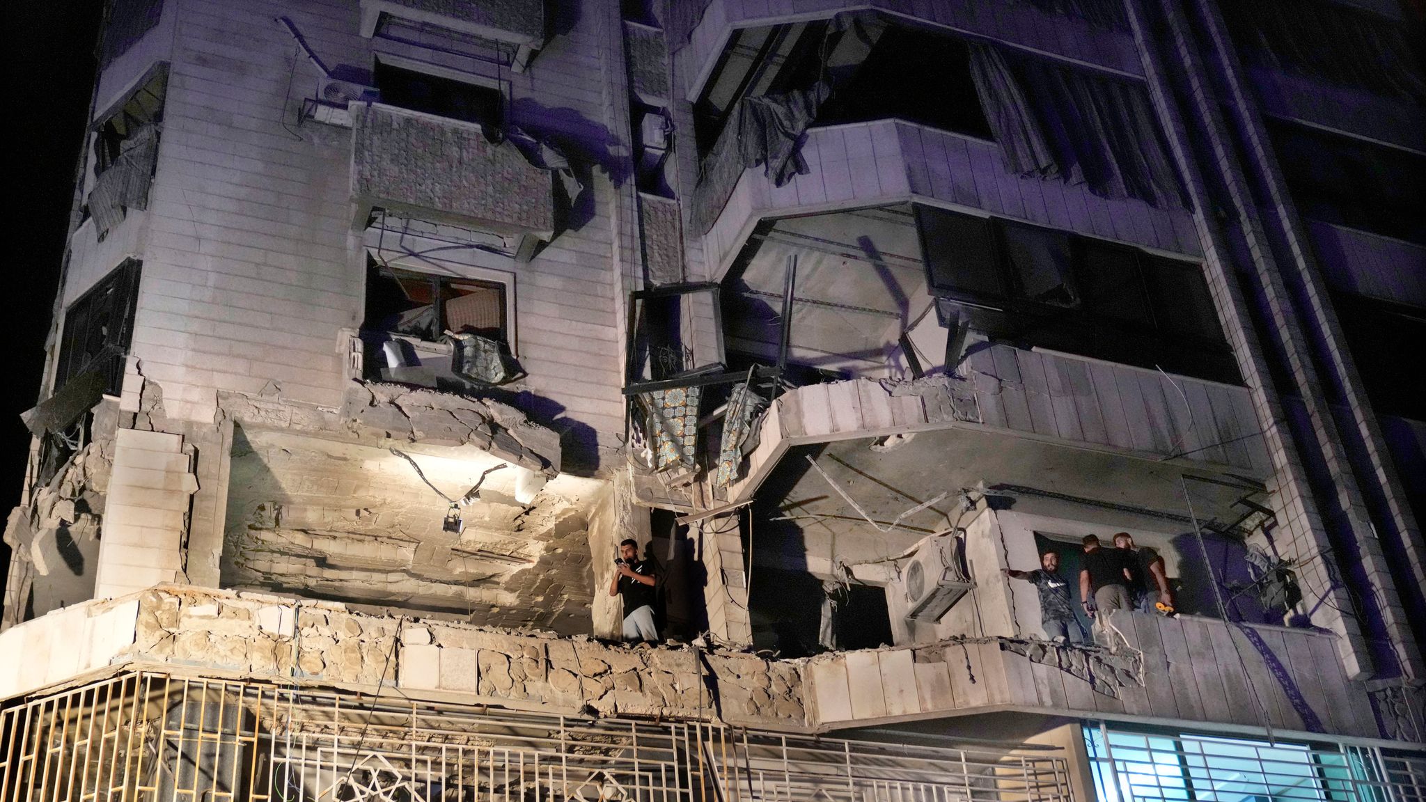 Lebanon: Six people killed in Israeli strike on Beirut block of flats ...