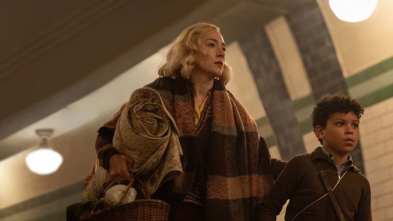 Saoirse Ronan and Elliott Heffernan in Blitz. Pic: AppleTV

