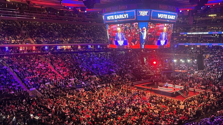 The photo shows a Republican rally where a large number of supporters gathered to listen to former US President Donald Trump's speech on October 27, 2024 in New York. (The Yomiuri Shimbun via AP Images)