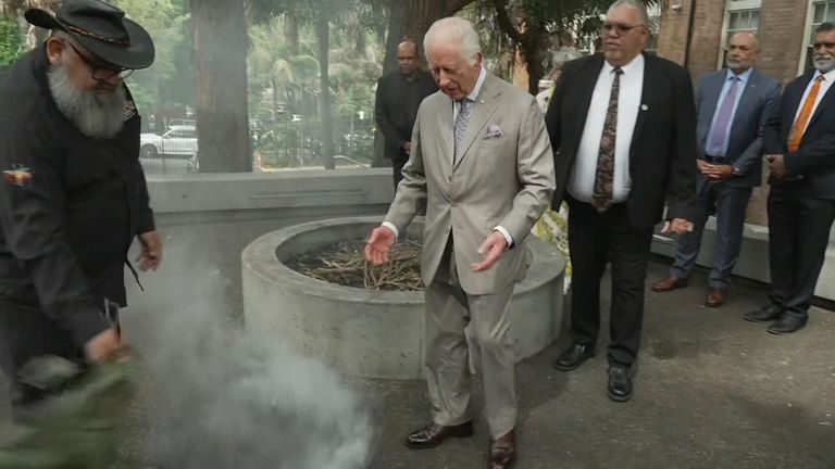 The monarch visited the National Centre of Indigenous Excellence in Sydney.
