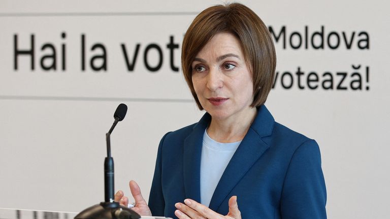 Moldova&#39;s incumbent President and presidential candidate Maia Sandu attends a press conference in Chisinau, Moldova October 21, 2024. REUTERS/Vladislav Culiomza