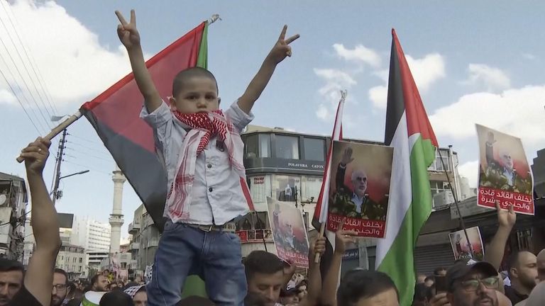 Thousands of Jordanians protest in memory of killed Hamas leader Yahya Sinwar
 // AP
