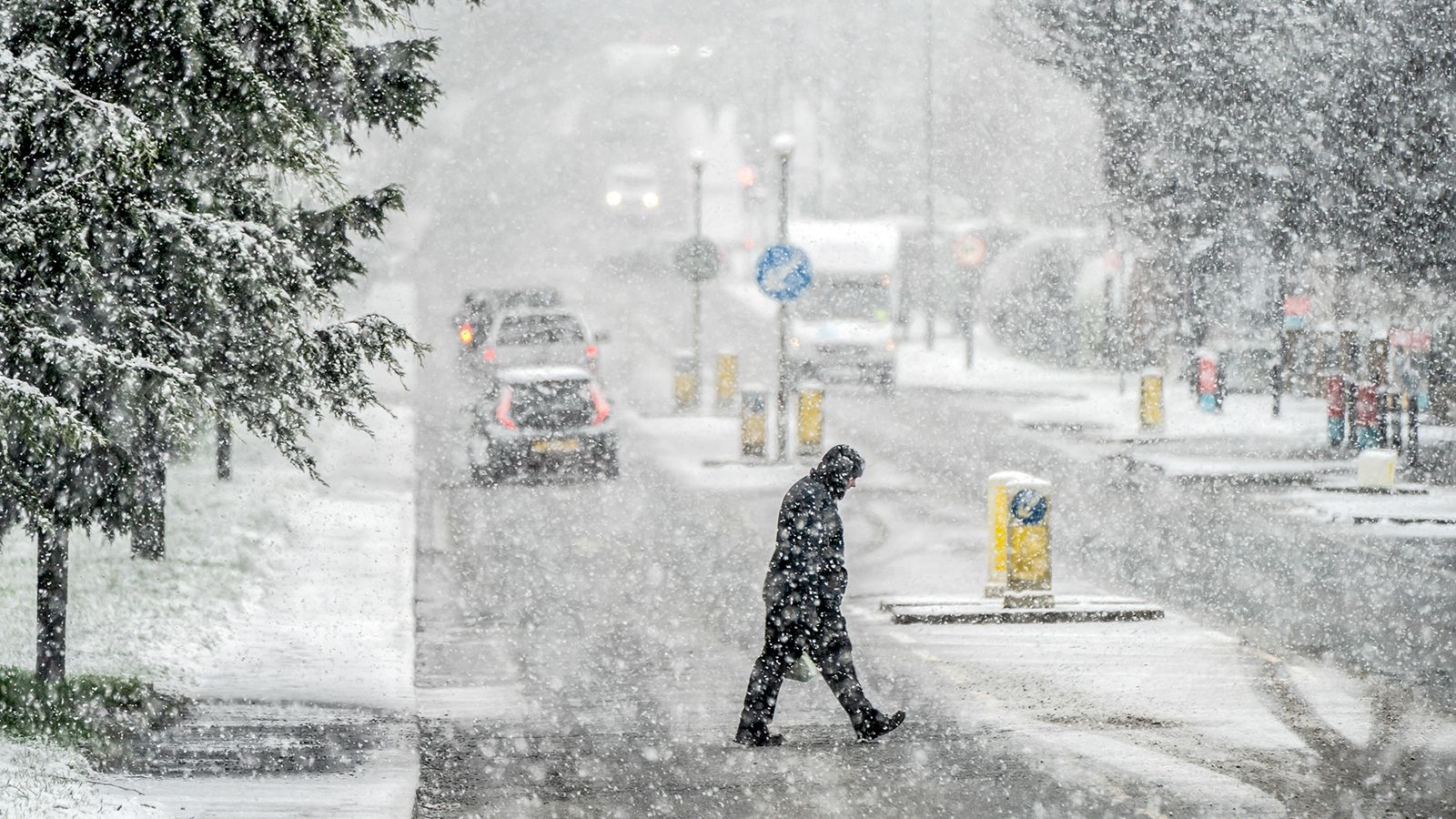 UK weather: Snow and ice warning issued for parts of UK