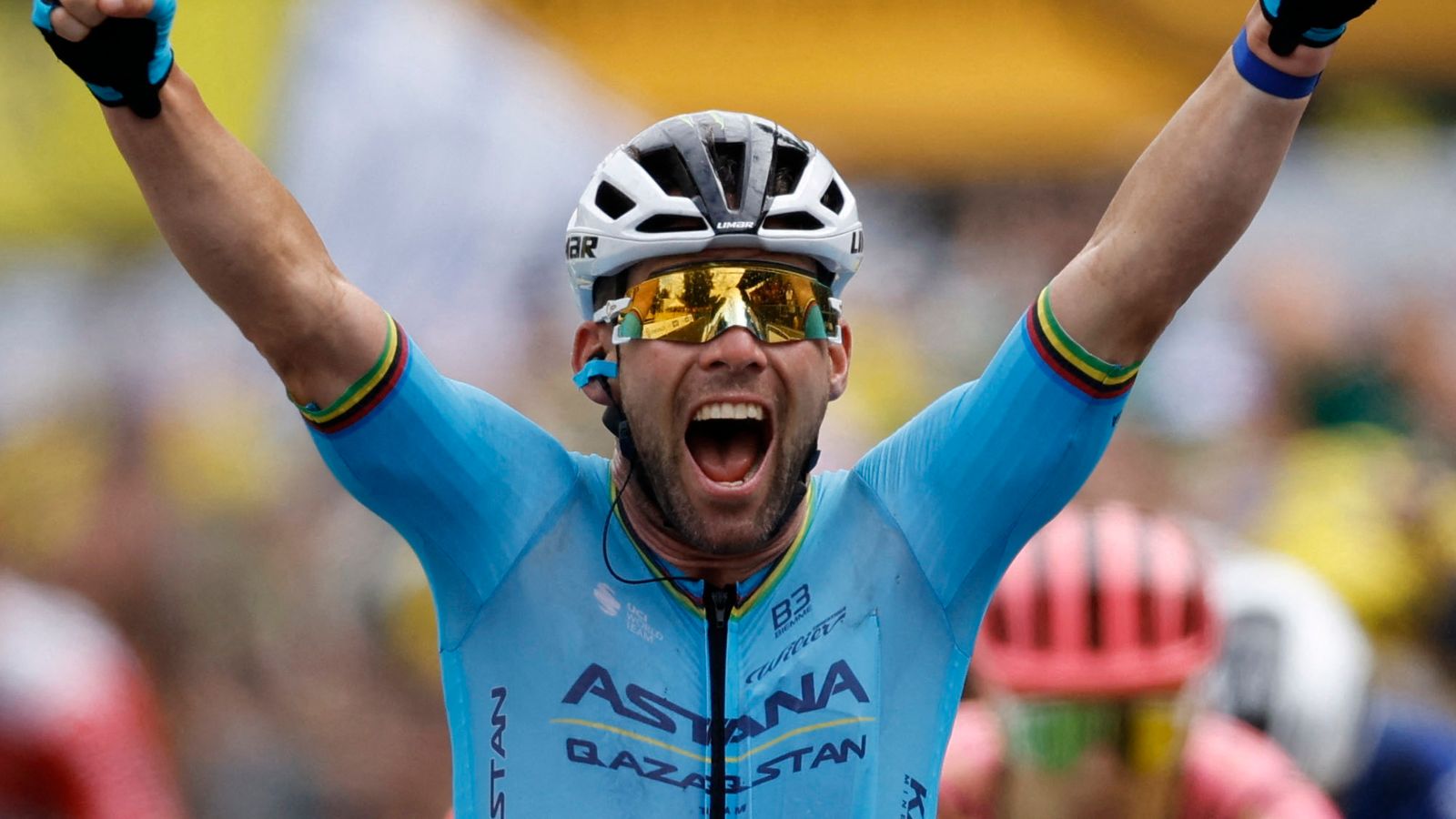 Mark Cavendish: British cycling legend announces retirement with last race this weekend | UK News