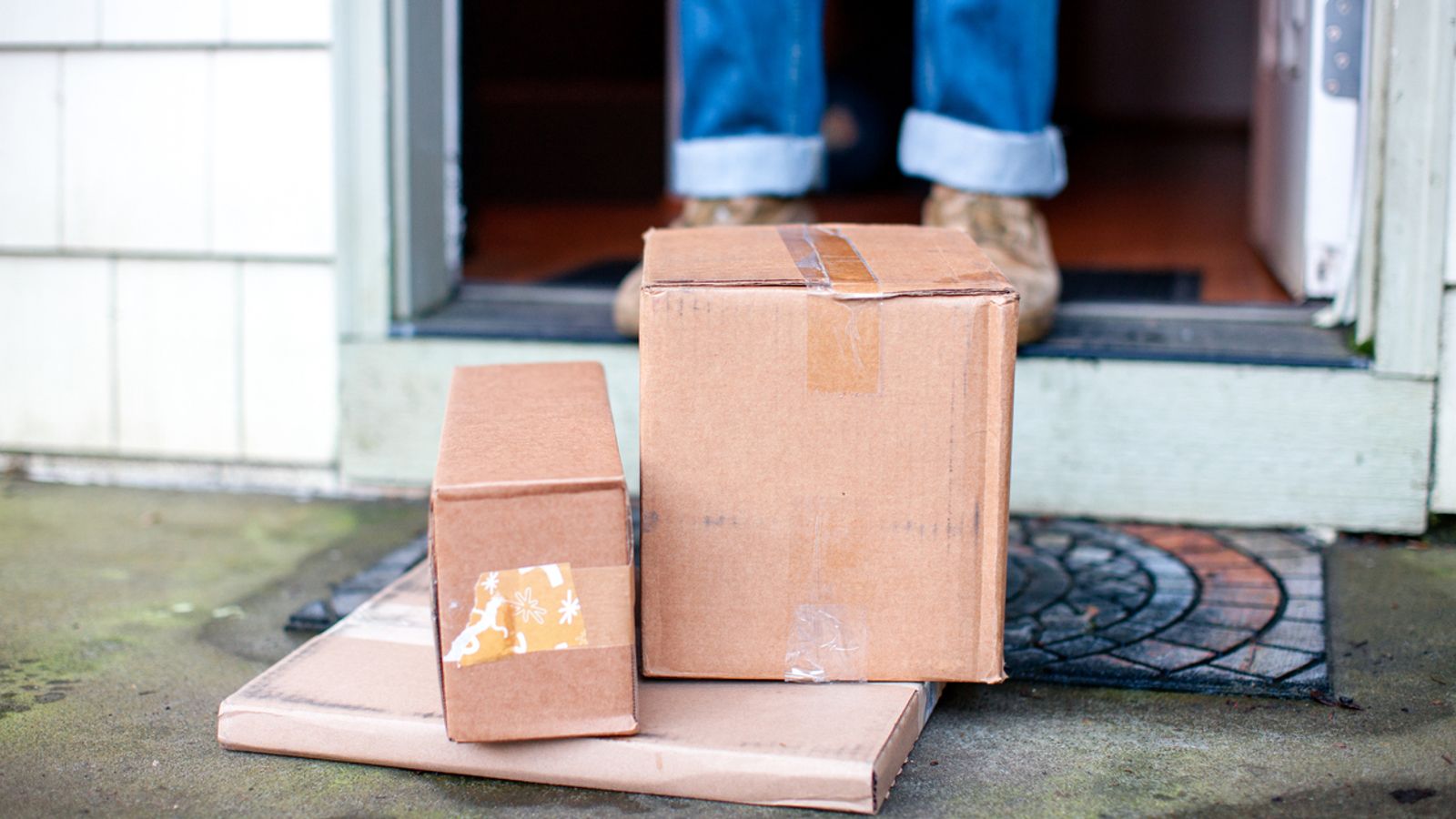 Money blog: Worst delivery companies revealed – as nearly 40% of customers report issue in past month | Money News