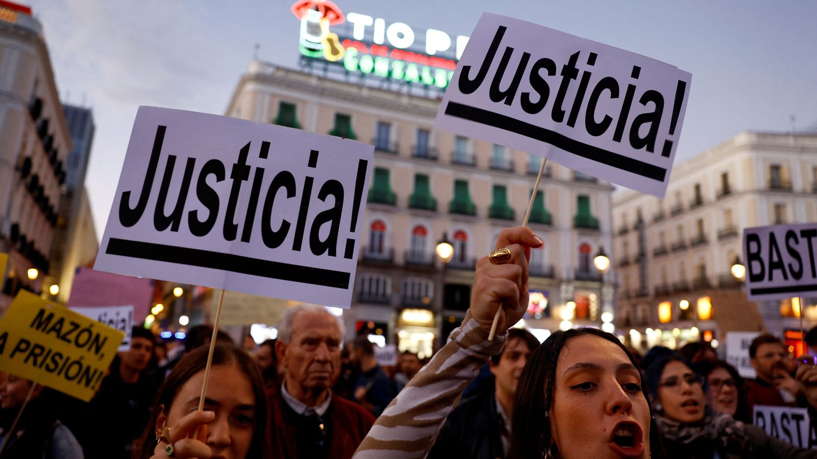 Thousands demand resignation of regional president over catastrophic Valencia floods | World News