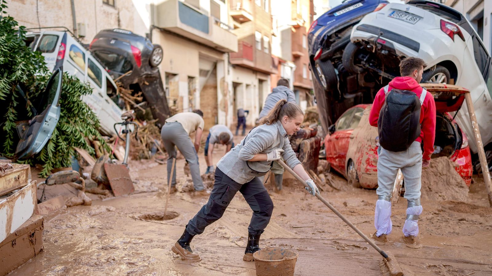 latest news on floods in spain today