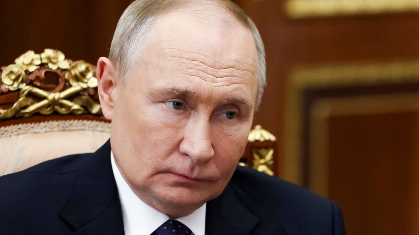 Ukraine war: Vladimir Putin issues a warning to the US and the UK ...
