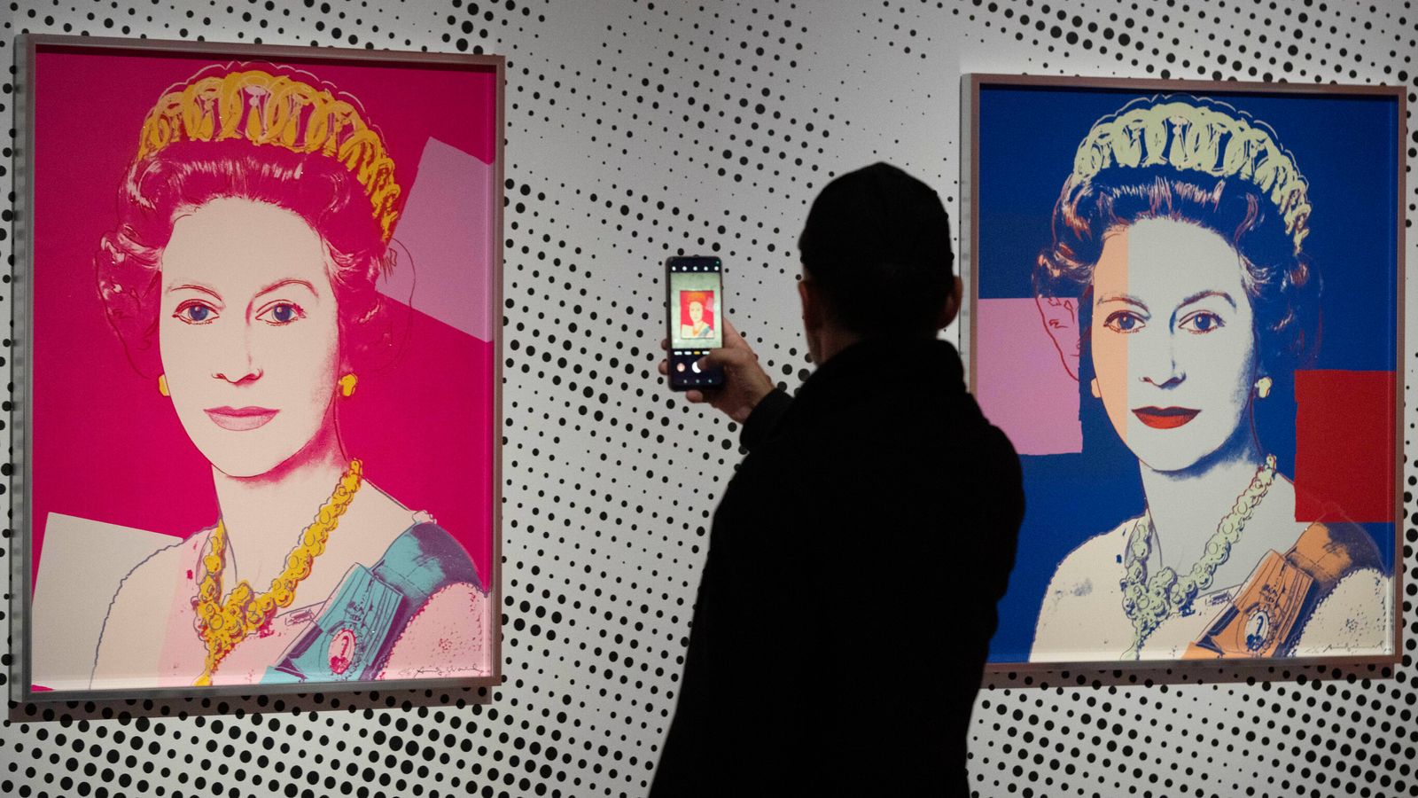 'Amateurish' thieves steal Andy Warhol print of Queen Elizabeth II - but 'can't fit other stolen pictures in getaway car'