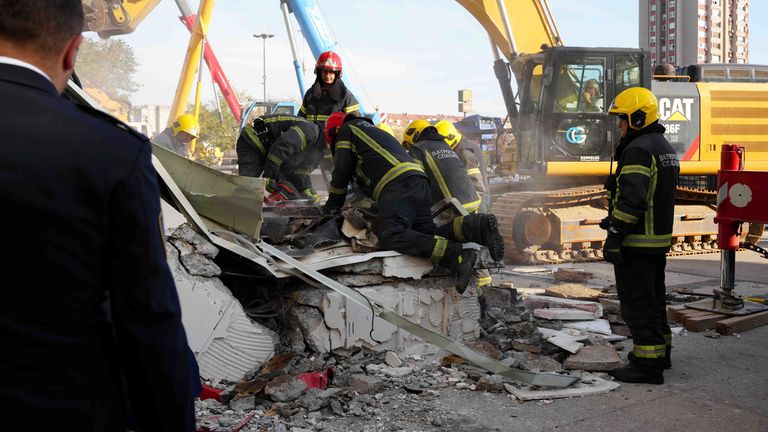 Serbia: At Least 13 Killed As Roof Collapses At Train Station In Novi ...