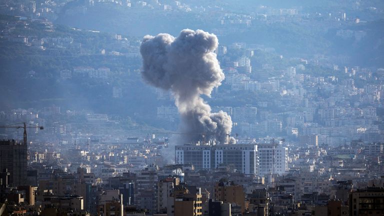 Smoke rises from Beirut southern suburbs after an Israeli strike, amid the ongoing hostilities between Hezbollah and Israeli forces, as seen from Ashrafieh, Lebanon, November 21, 2024. REUTERS/Adnan Abidi TPX IMAGES OF THE DAY