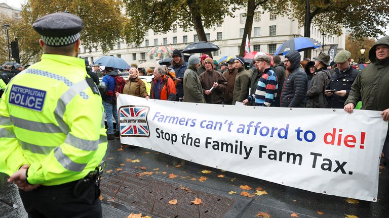 Dziesiątki tysięcy rolników wzięło udział w protestach w Londynie. Fot: Reuters
