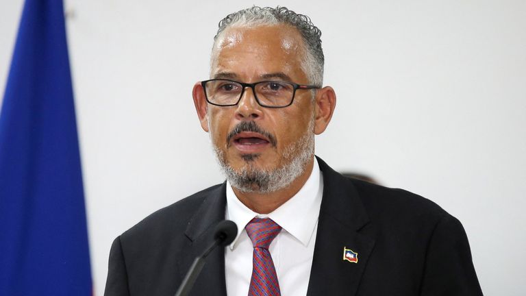 Haitian Prime Minister Alix Didier Fils-Aime addresses the audience after taking office as the nation's new interim leader, in Port-au-Prince, Haiti November 11, 2024. REUTERS/Marckinson Pierre